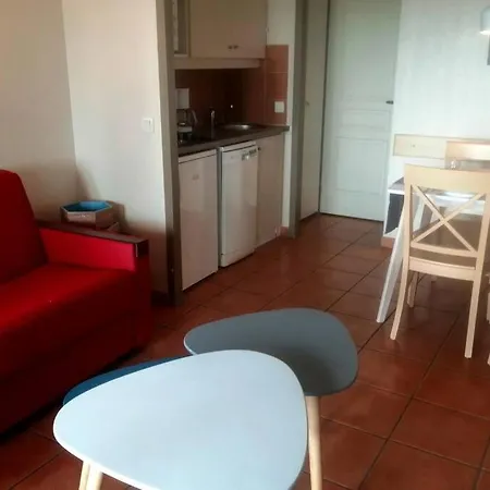 Au Coeur Du Village D'arcangues, T1 Vue Montagne Apartment Arcangues