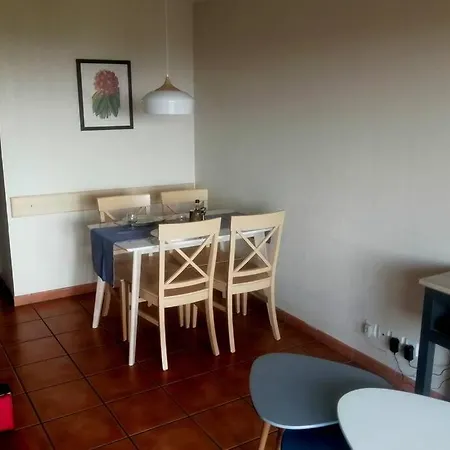 Au Coeur Du Village D'arcangues, T1 Vue Montagne Apartment